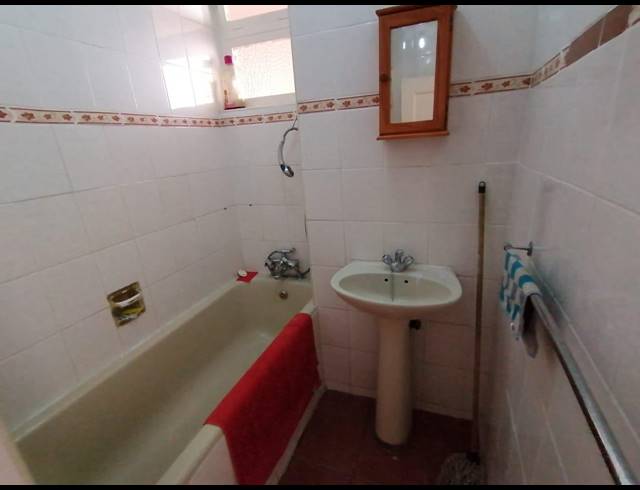 0.5 BEDROOM FLAT RENTED IN DURBAN CENTRAL